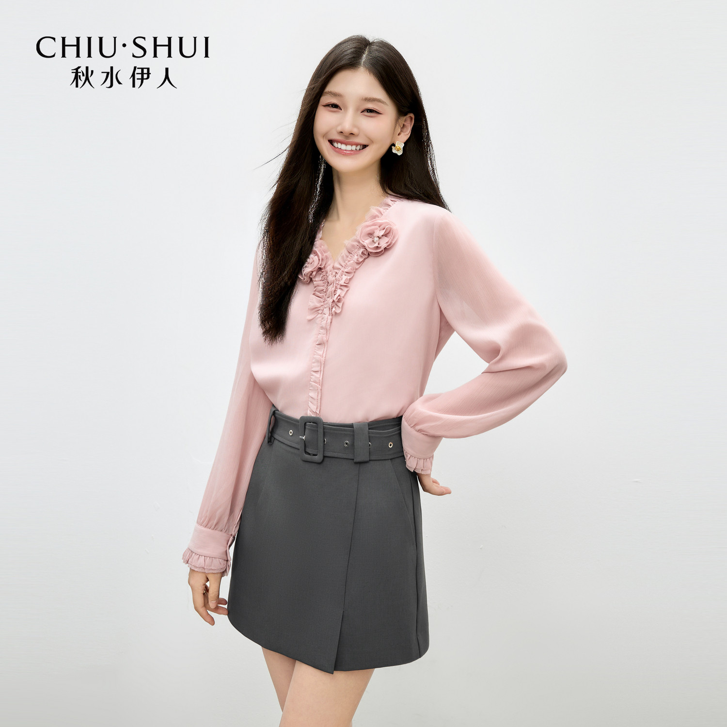 秋水伊人浪漫甜美雪纺衫2026年春季新款v领设计正肩袖显气质上衣,淘宝优惠券,粉丝福利购,淘宝优惠卷