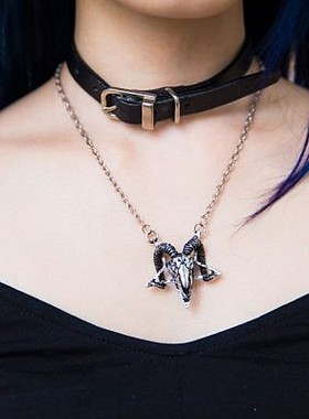 RESTYLE东欧头骨魔鬼五芒星项链