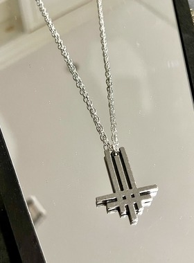 英国A牌巨兽乐队十字架项链