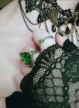 英国A牌伊甸园蛇形哥特戒指