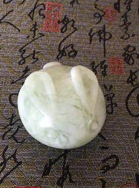 天然玉石岫玉手把件兔子白色团兔
