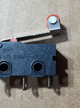 KW11-3Z-2行程限位开关触点按键开关微动开关直柄三脚5A 250VAC