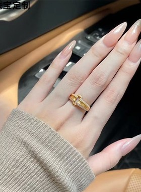 999足金双扣拉丝戎金黄金戒指