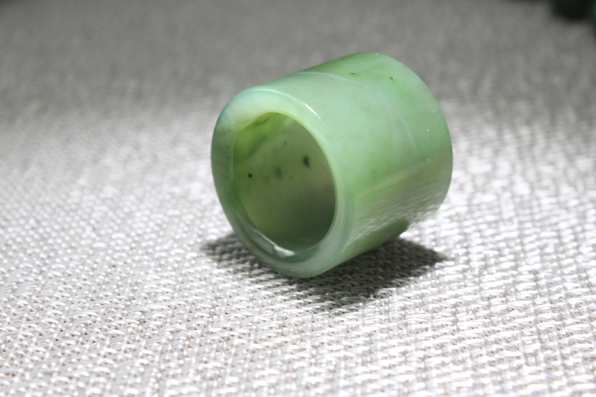 Xinjiang Hotan jade seed raw stone finger wrench men's and women's jade ring jade ring jade accessories wrench