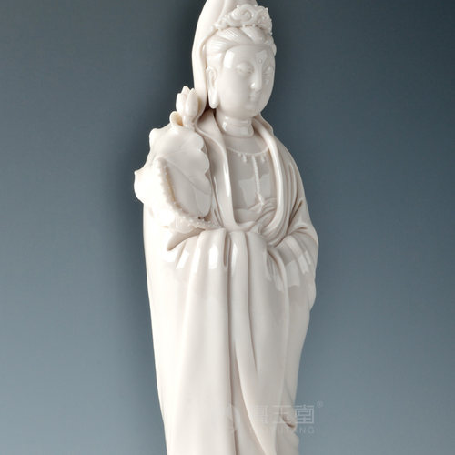 戴玉堂陶瓷摆件《提莲观音》苏清河孤品客厅观世音佛像装饰艺术品 - 图0