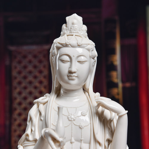 戴玉堂陶瓷摆件《静虑自在水月观音》郑金星佛像供奉家用艺术品 - 图0
