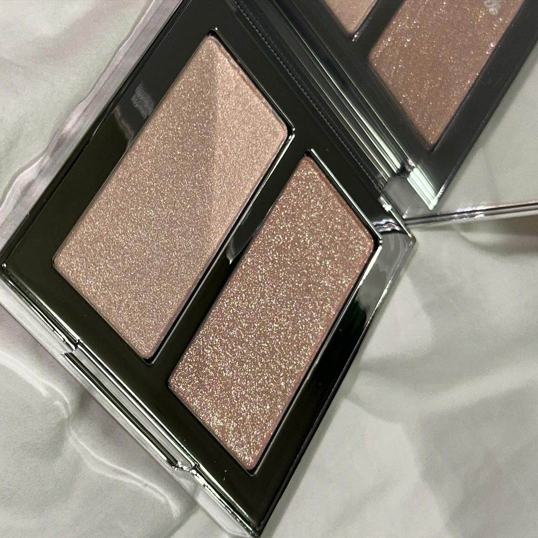 【女神降临】lenect flash highlighter保湿清透珠光双色细腻高光,淘宝优惠券,粉丝福利购,淘宝优惠卷