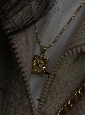 欧美复古方牌字母长项链