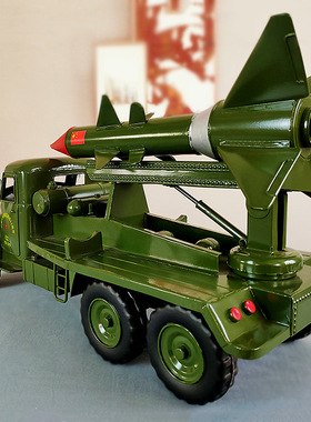 大号复古火箭发射车导弹卡车模型