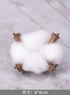 衣帽间衣柜梳妆台洗手台软装饰方案简约雅致香薰护肤美容仪样板房