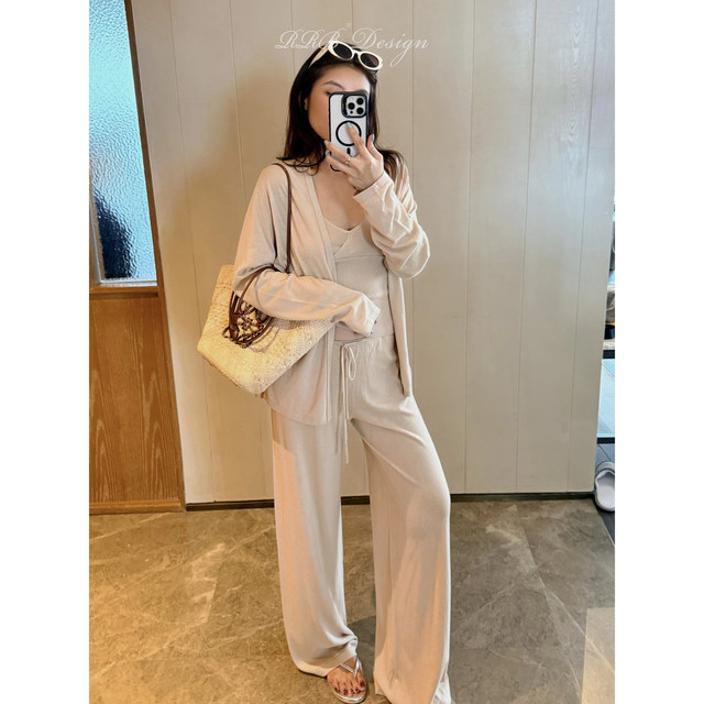 ໂສ້ງຂາຍາວແບບ Knitted Cardigan Camisole ຊຸດສາມສ່ວນ