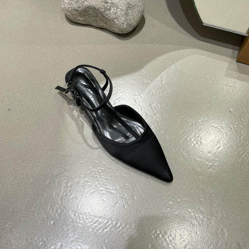 十三行女鞋实拍赫本风尖头凉鞋2026夏性感坡跟后绊带百搭小香风鞋 - 图3