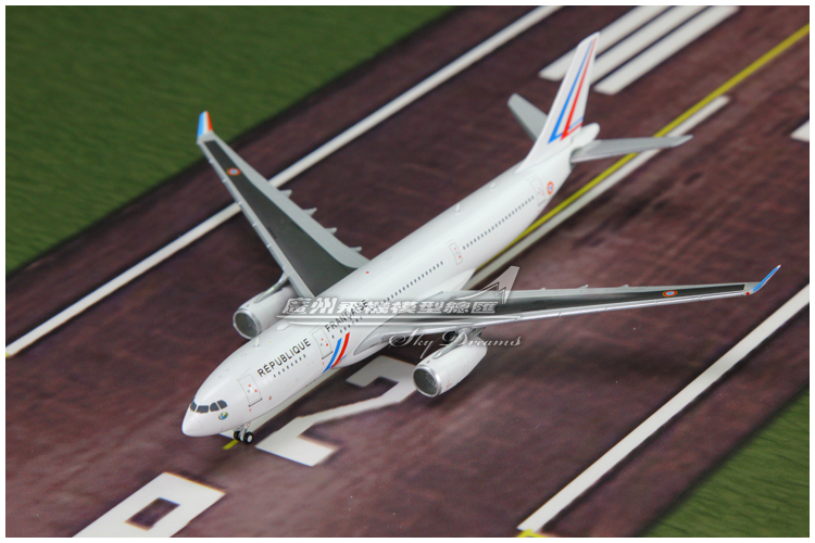 JCWINGS LH4224法国空军空客 A330-200 F-UJCS飞机模型 1:400-图2