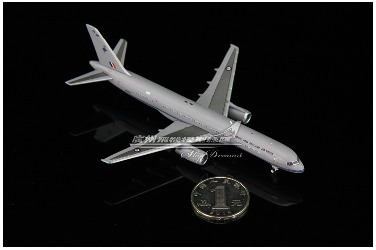 JCWINGS XX4468 新西兰空军 波音 B757-200 NZ7572 飞机模型1:400 - 图1