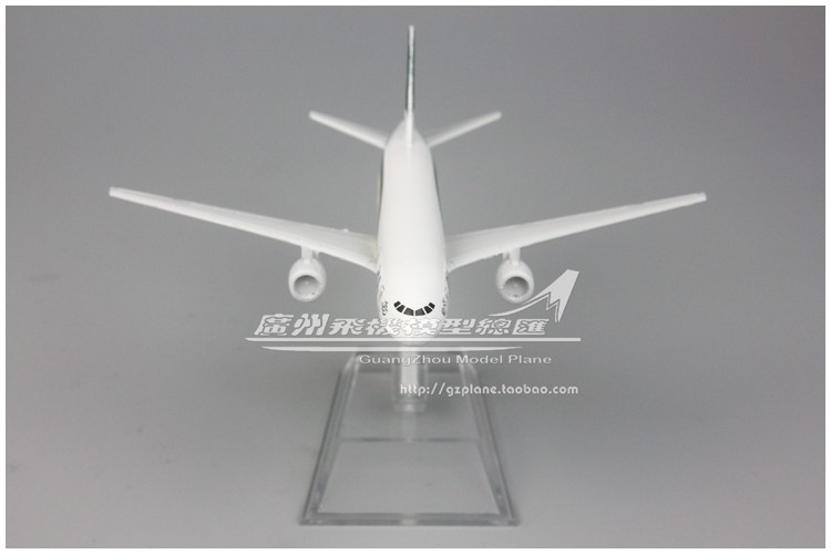 巴基斯坦国家航空 PIA 波音 B777 AP-BHV 合金 仿真飞机模型 16cm - 图3