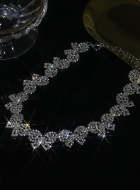 INS风满钻蝴蝶结耳环礼服