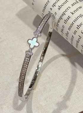 跨境四叶花手镯轻奢高级感时尚手环亚马逊热销简约百搭幸运草手镯