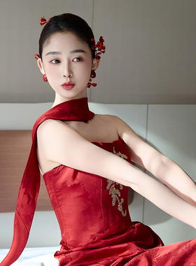 红色抹胸新中式订婚礼头饰