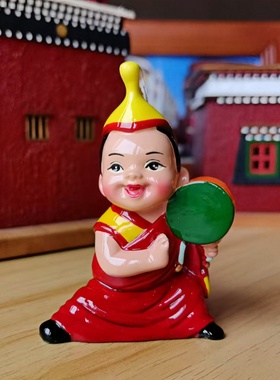 西藏青海藏族文创公仔喇嘛摆件