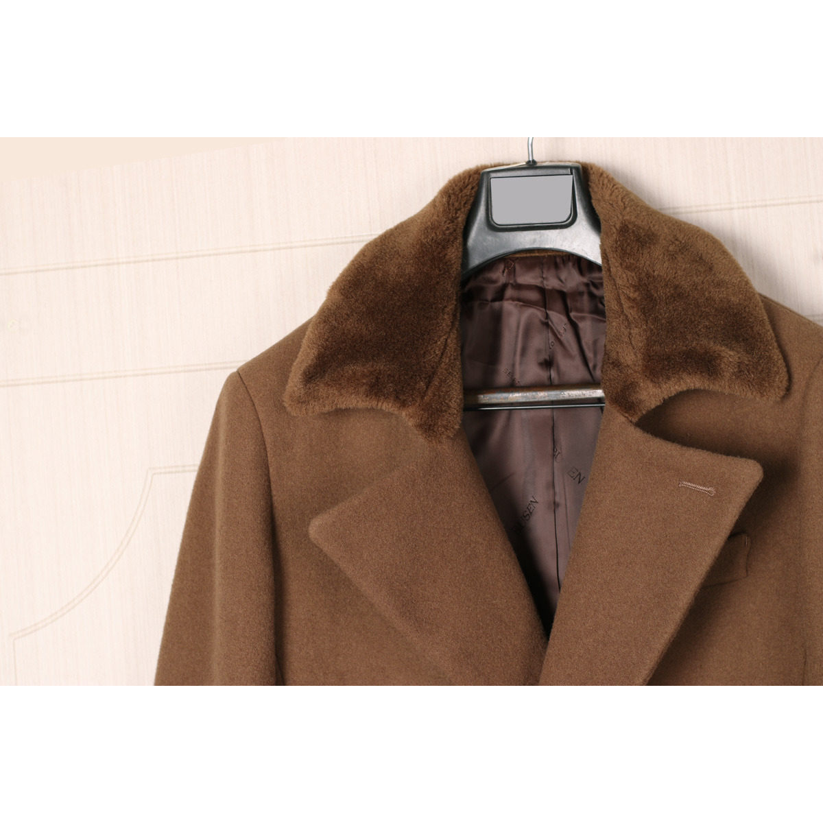 专柜3000+63%羊毛呢大衣男 大翻领真毛领 秋冬加厚 带夹层呢子衣,淘宝优惠券,粉丝福利购,淘宝优惠卷