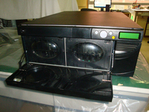 Quantum ADIC Scalar 24 Tape Library with LTO3 FC Drive