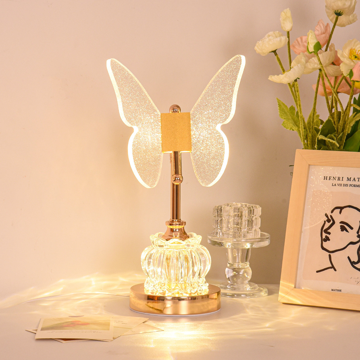 蝴蝶台灯卧室床头柜灯温馨简约现代创意水晶玻璃高级感氛围主卧灯