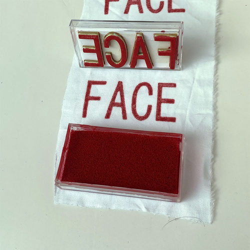 无纺织品印染打卷布厂出口商标正面FACE印章红深黑白色成品英文绵 - 图0