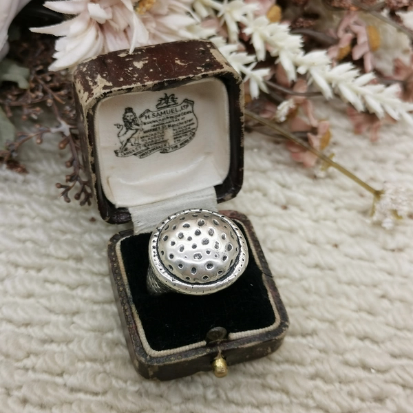 Vintage Middle Ages European Return 925 Silver Hollow Silver Ring No. 15