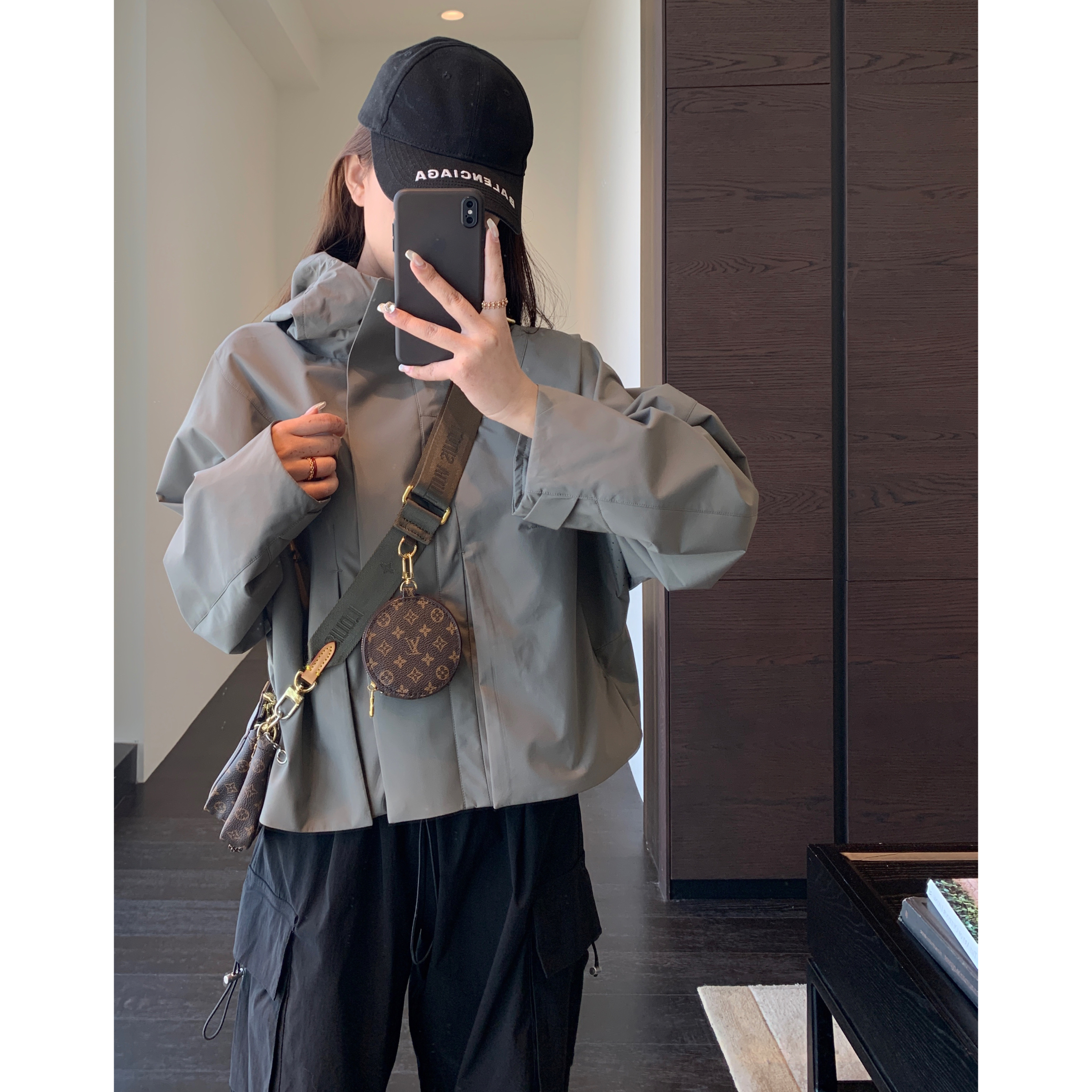 AMR UU◆柜上火爆款~1u家高品质减龄连帽外套运动休闲上衣女新款 - 图1