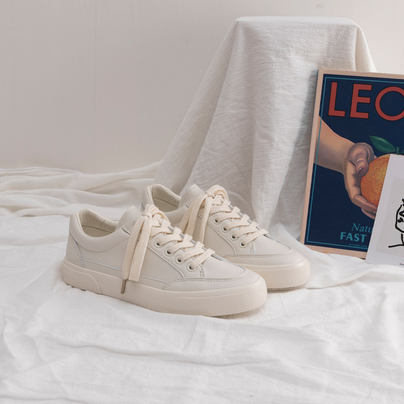 秋季白色皮面小白鞋女款2025新款学生百搭平底运动爆款板鞋配裙子,淘宝优惠券,粉丝福利购,淘宝优惠卷