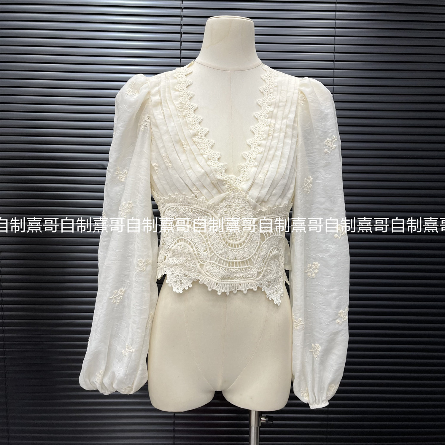 法式复古气质高级感蕾丝拼接长袖衬衫设计感小众宽松显瘦百搭上衣