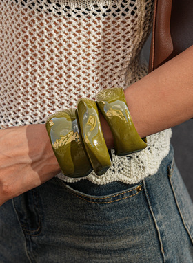 欧美跨境绿色几何扭曲亚克力手镯轻奢感手环时尚夸张气质手饰