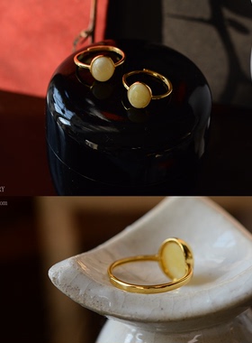 纯银镀金天然蜜蜡中式戒指简约