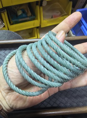 (断码大漏原238元)天然翡翠A货麻花款手镯叮当镯圆条冰种宽0.5