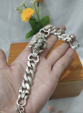 做旧老银苗族虎头手链霸气手镯