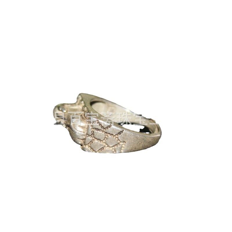 The manufacturer imitates the Qing Dynasty and supplies silver-plated white copper, antique Pixiu rings, finger rings, miscellaneous antique collections