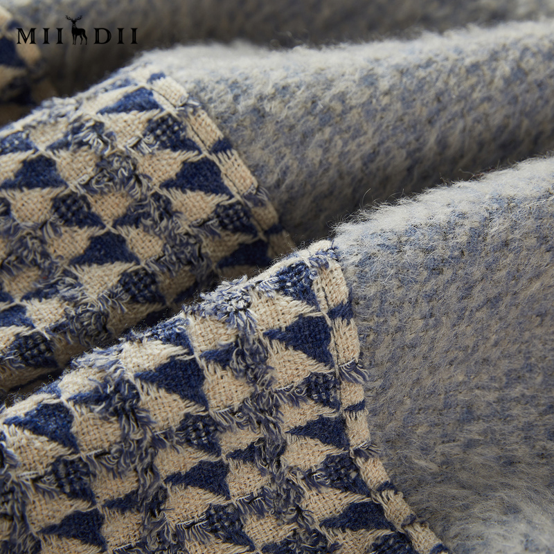 谜底中长款呢子大衣女春新款复古拼接感青果领毛呢241MD0095 - 图2