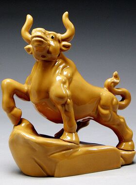 牛气陶土吉祥物房屋陶瓷冲天摆件