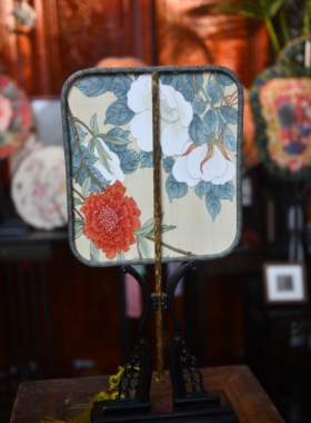 缂丝石榴芙蓉花开矩形团扇