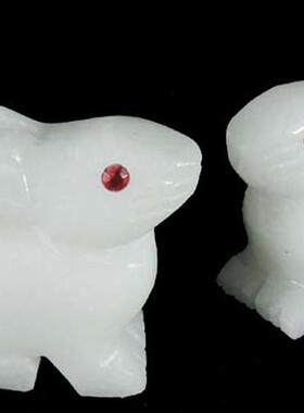 白玉兔子摆件天然玉石小白兔助运