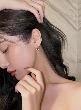 2026新款奥特莱斯18K小蛮腰耳环锆石镀金轻奢高级感耳钉饰女配饰