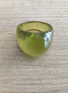 中东蜜蜡草绿晶蜡戒指时尚饰品