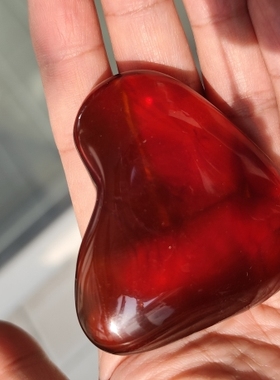 天然琥珀蜜蜡缅甸棕红蜜阳光变红无杂质无瑕随形心形吊坠手把老料