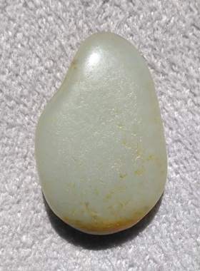 和田玉白玉秋梨皮籽料原石手串