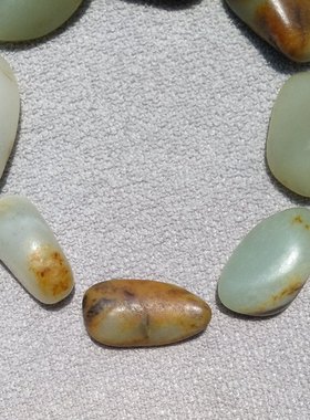 新疆和田玉黄皮白玉籽料原石手链