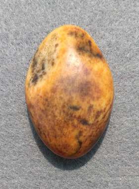 和田玉黄沁秋梨皮籽料原石手链