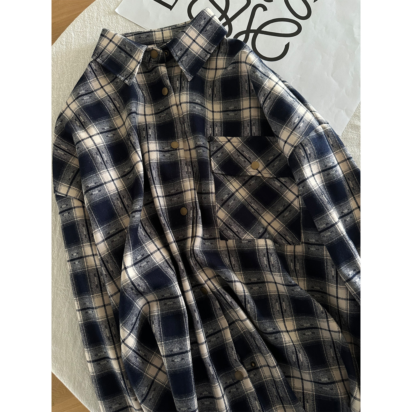 加厚高品质磨毛呢料格子衬衫女2025冬季复古百搭叠穿单穿洋气外套,淘宝优惠券,粉丝福利购,淘宝优惠卷