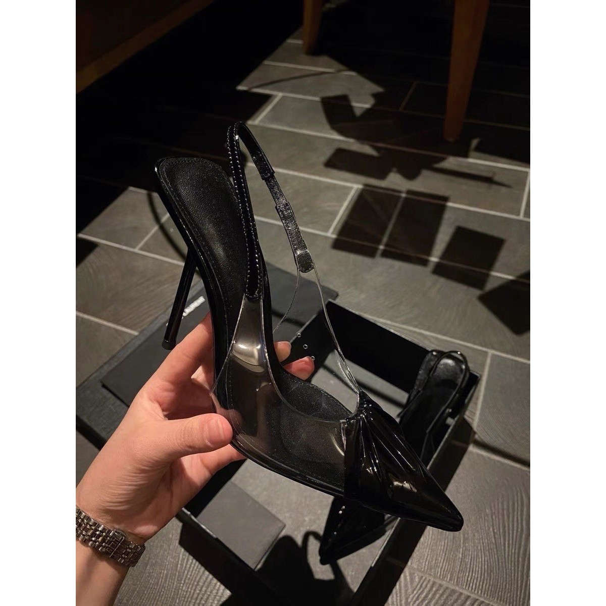 [明星同款]透明尖头凉鞋女夏2024新款真皮黑色性感百搭后空细跟一,淘宝优惠券,粉丝福利购,淘宝优惠卷