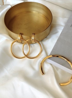 高级感冷淡风极简手镯