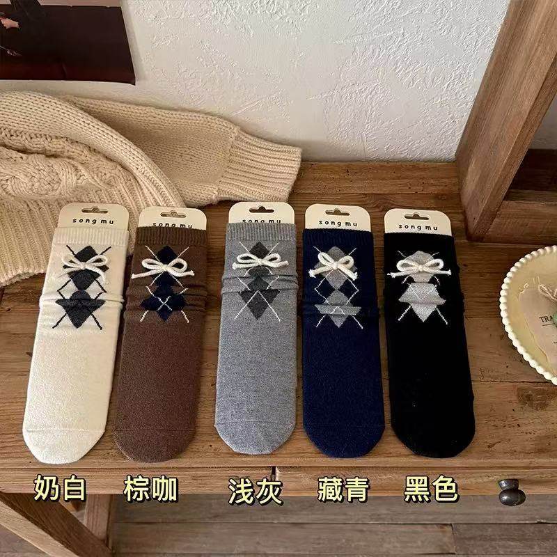 新品秀款菱格字母提花中筒袜棉袜ins风堆堆袜灰色中筒袜子女潮袜,淘宝优惠券,粉丝福利购,淘宝优惠卷